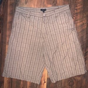 BKE Carlsbad flat front brown plaid shorts size 34